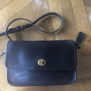 Coach vintage Black leather bag/ great condition